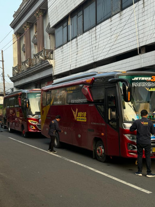 v818 Trans - Sewa Mobil dan Bus Pariwisata